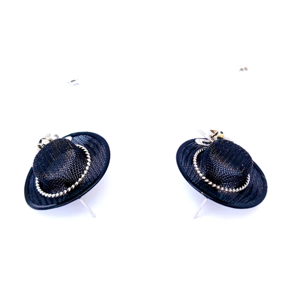 VINTAGE HAT EARRINGS 80s 90s black silvertone pierced metal detailed - Picture 2 of 6